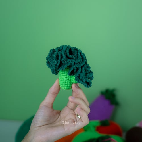 vegetables s 9S 12 Free Vegetable Crochet Patterns