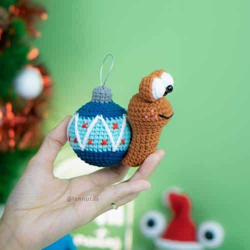 crochet snail