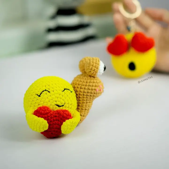 crochet emoji pattern