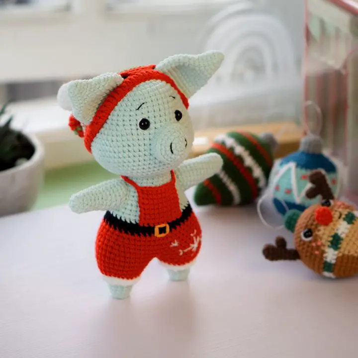 fff xmas toy 1F720 Pumpy Claus