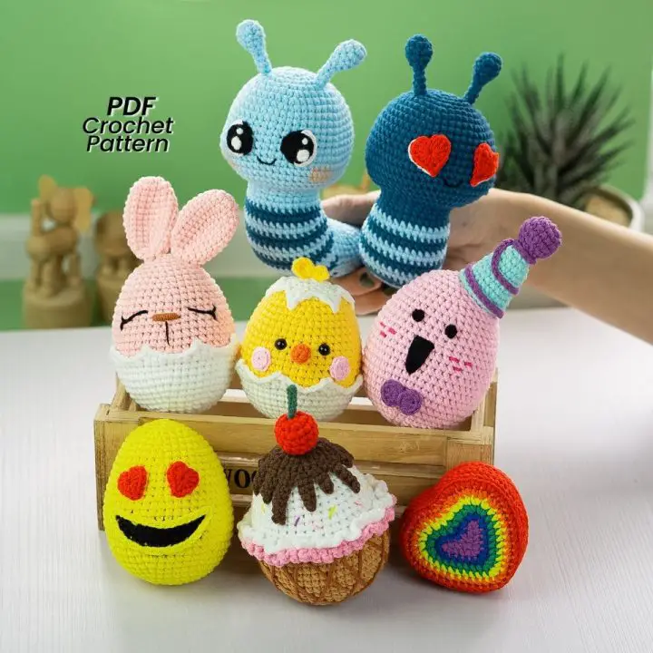 Rainbow Heart crochet snail pattern