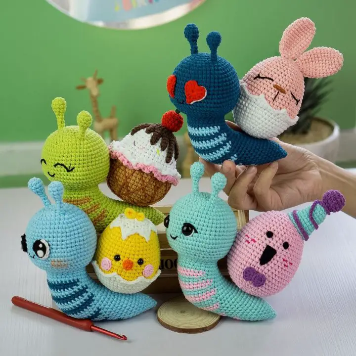 Emoji & Bunny Egg crochet snail
